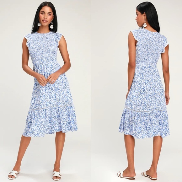 Lost + Wander Dresses & Skirts - Lost + Wander Pick Me Blue Floral Print Midi Dress smocked size small prarie